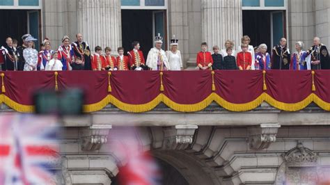 prince harry coronation balcony